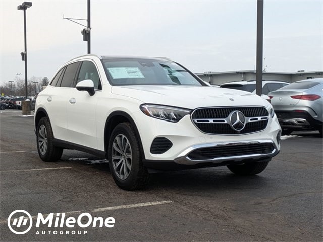 2026 Mercedes-Benz GLC Base's photo