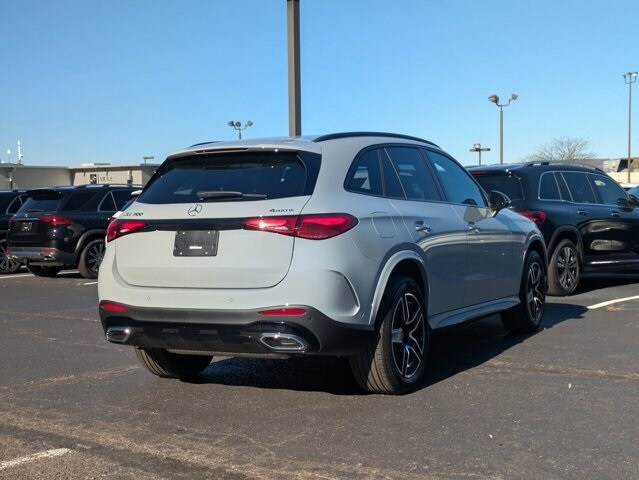 2026 Mercedes Benz GLC 300 4MATIC photo 4