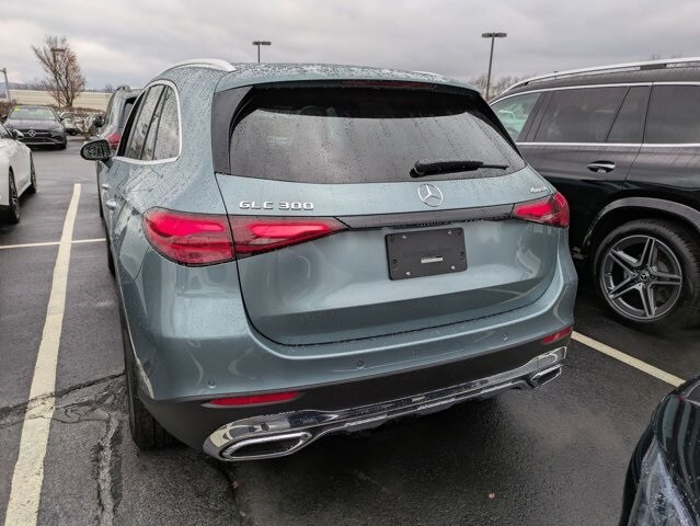 2026 Mercedes Benz GLC 300 4MATIC photo 4