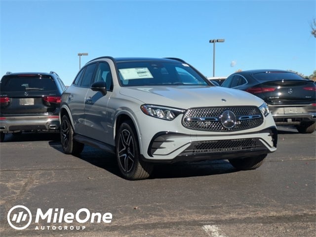 2026 Mercedes-Benz GLC Base's photo