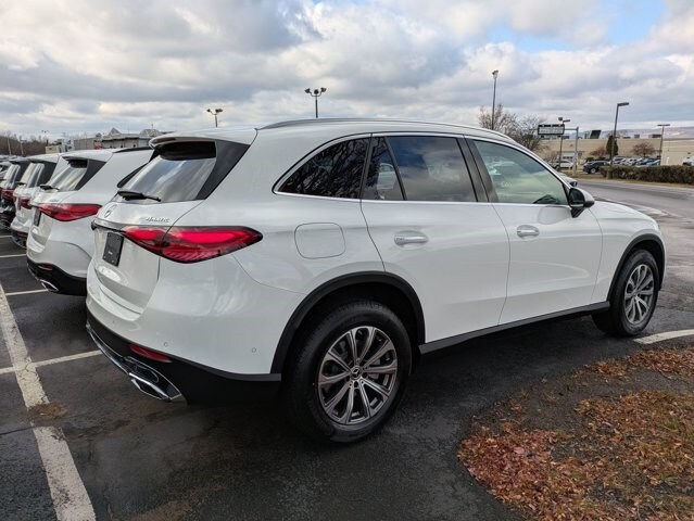 2026 Mercedes Benz GLC 300 4MATIC photo 2