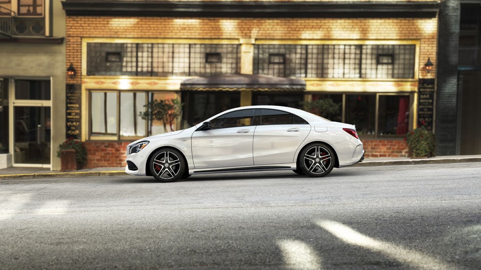2018 Mercedes-Benz CLA 250.jpg