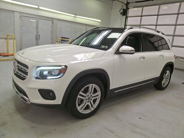 2023 Mercedes Benz GLB 250 4MATIC photo 2