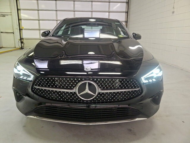 2025 Mercedes Benz CLA 250 4MATIC photo 2