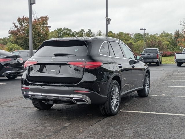 2026 Mercedes Benz GLC 300 4MATIC photo 3