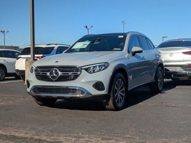 2026 Mercedes Benz GLC 300 4MATIC photo 3