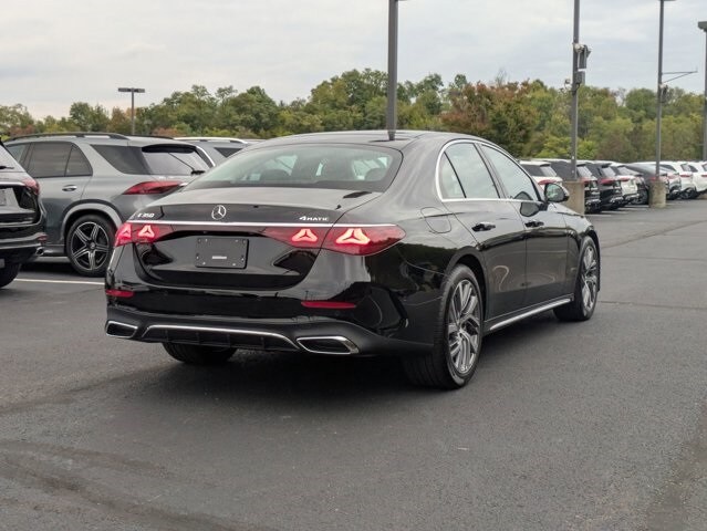 2026 Mercedes Benz E 4MATIC Hybrid photo 4