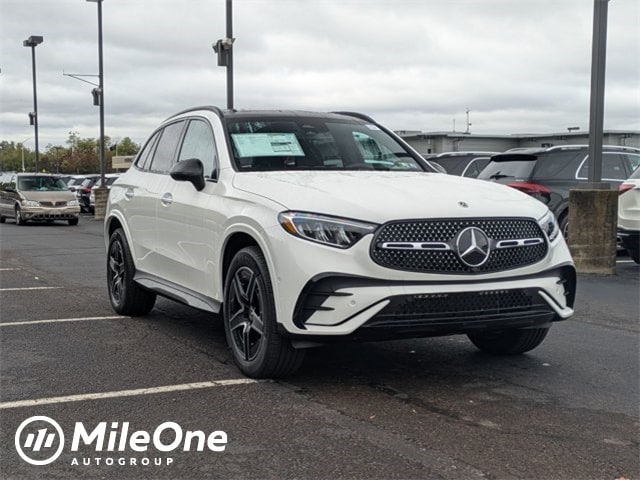 2026 Mercedes-Benz GLC Base's photo