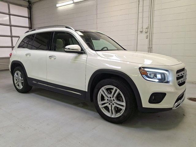 2023 Mercedes-Benz GLB GLB 250 4MATIC's photo