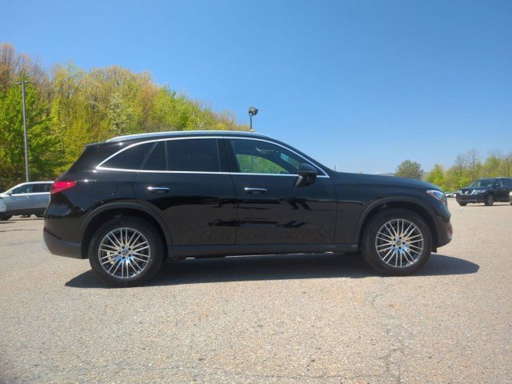 New 2026 Mercedes-Benz GLC 300 4MATIC SUV