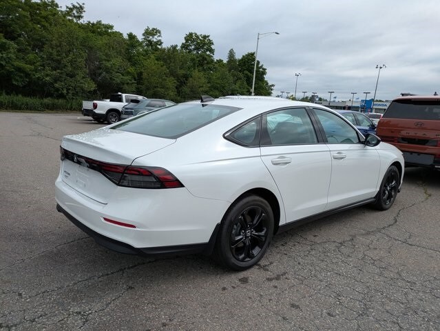2025 Honda Accord SE photo 3