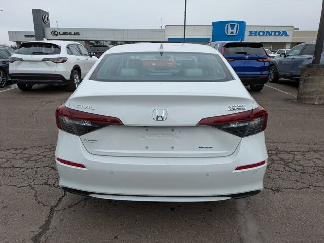 2025 Honda Civic Hybrid Sport Touring photo 4