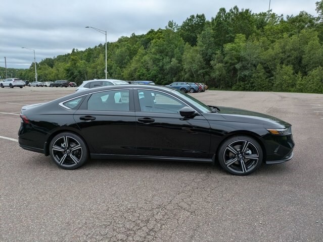 2025 Honda Accord Hybrid Sport photo 2