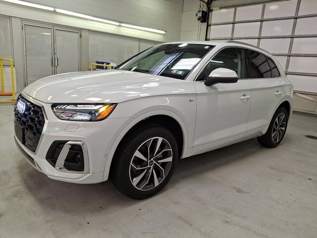 2023 Audi Q5 45 S line Prestige photo 2