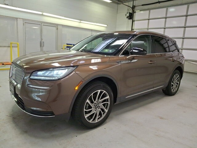 2022 Lincoln Corsair Standard photo 3