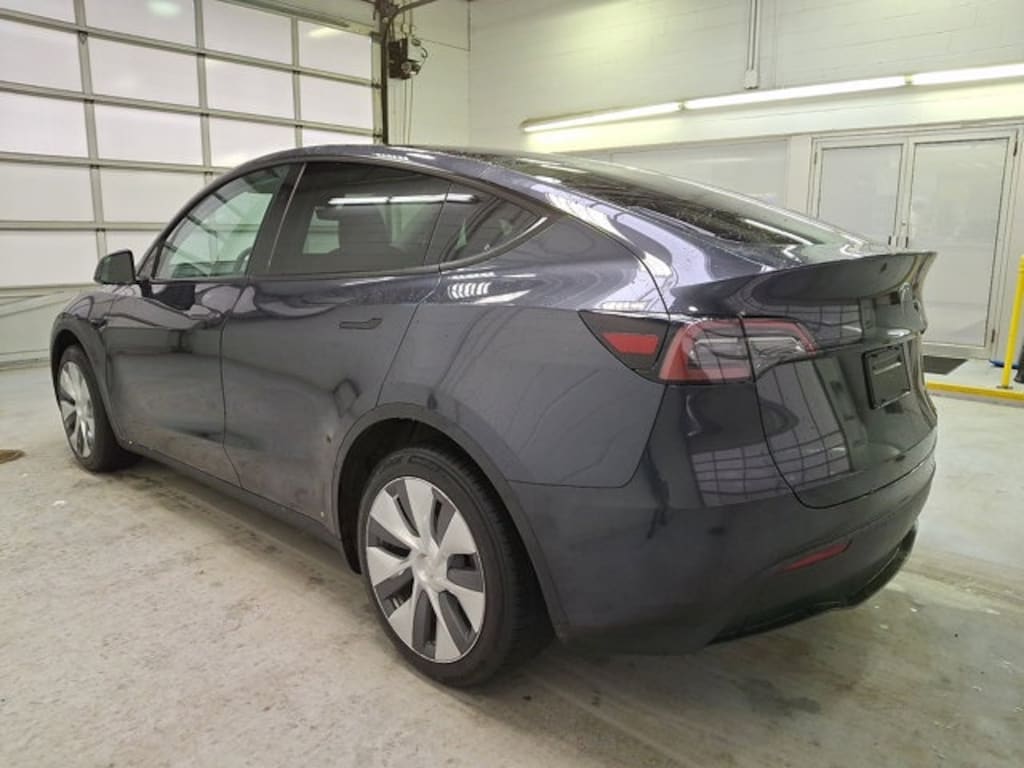 Used 2024 Tesla Model Y Long Range SUV