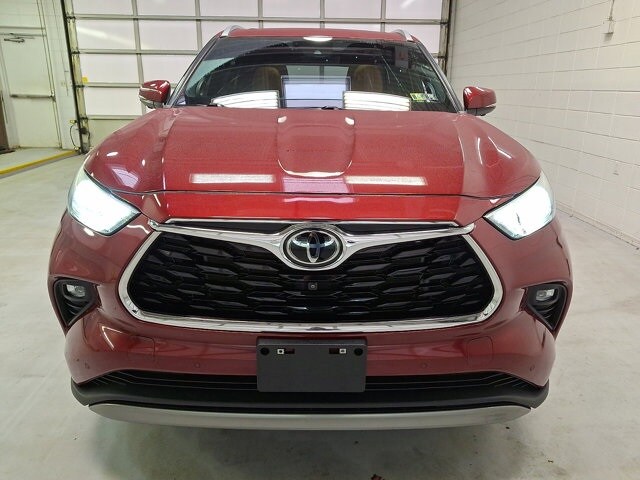 2023 Toyota Highlander Platinum photo 2