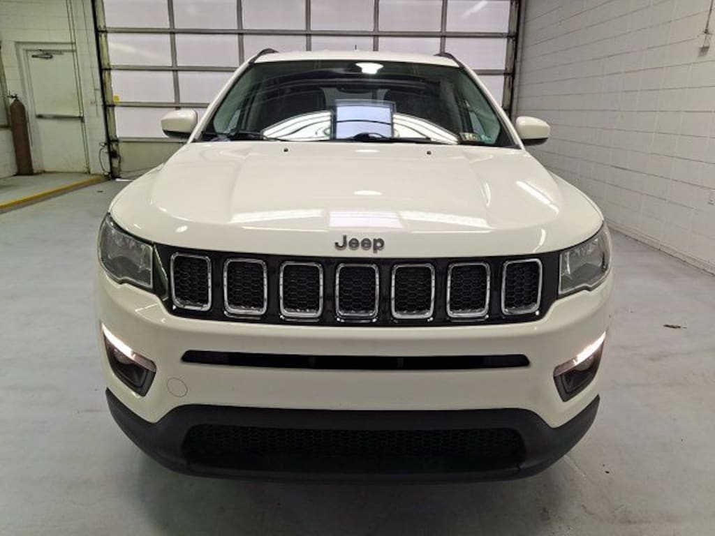 Used 2018 Jeep Compass Latitude SUV