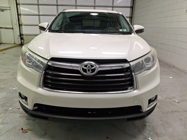 2016 Toyota Highlander Limited photo 2