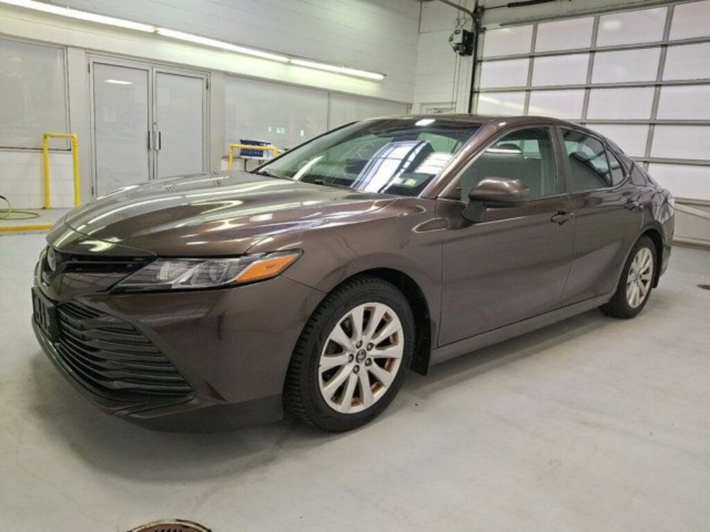 Used 2018 Toyota Camry LE Sedan