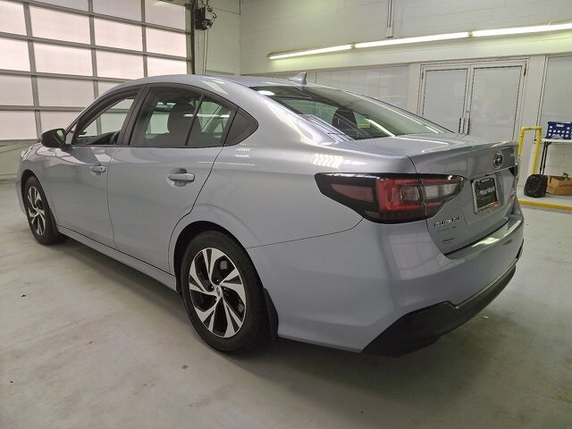 2023 Subaru Legacy Premium photo 3