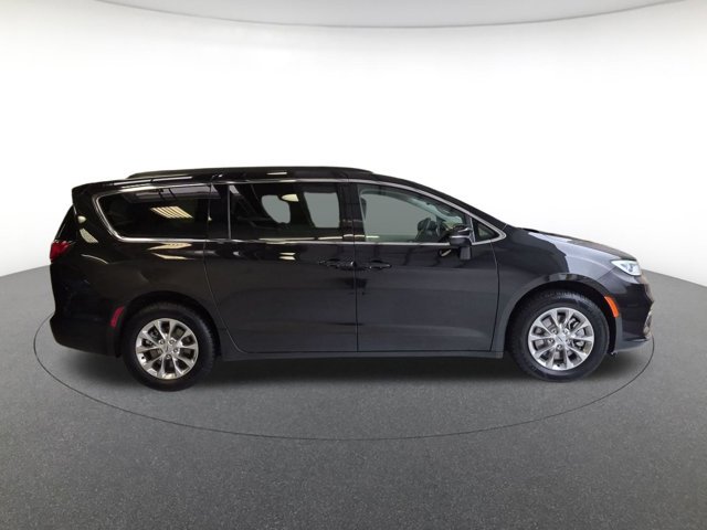 Used 2022 Chrysler Pacifica Touring L Minivan/Van