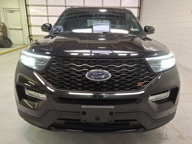 2021 Ford Explorer ST photo 2