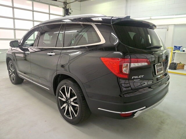 2019 Honda Pilot Elite photo 3