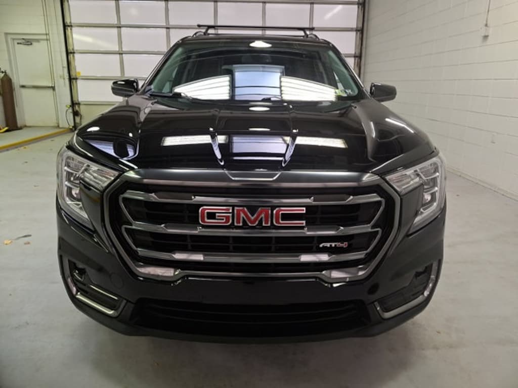 Used 2022 GMC Terrain AT4 SUV