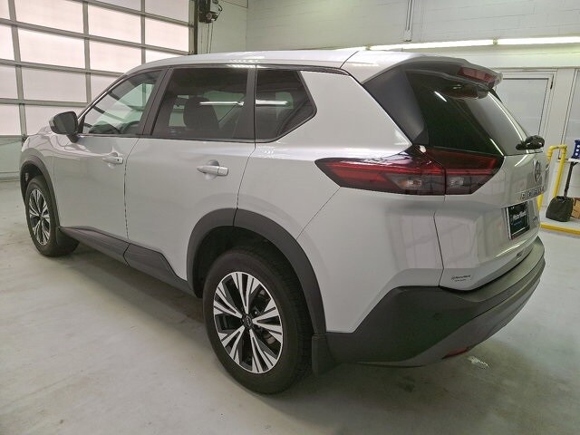 2023 Nissan Rogue SV photo 4