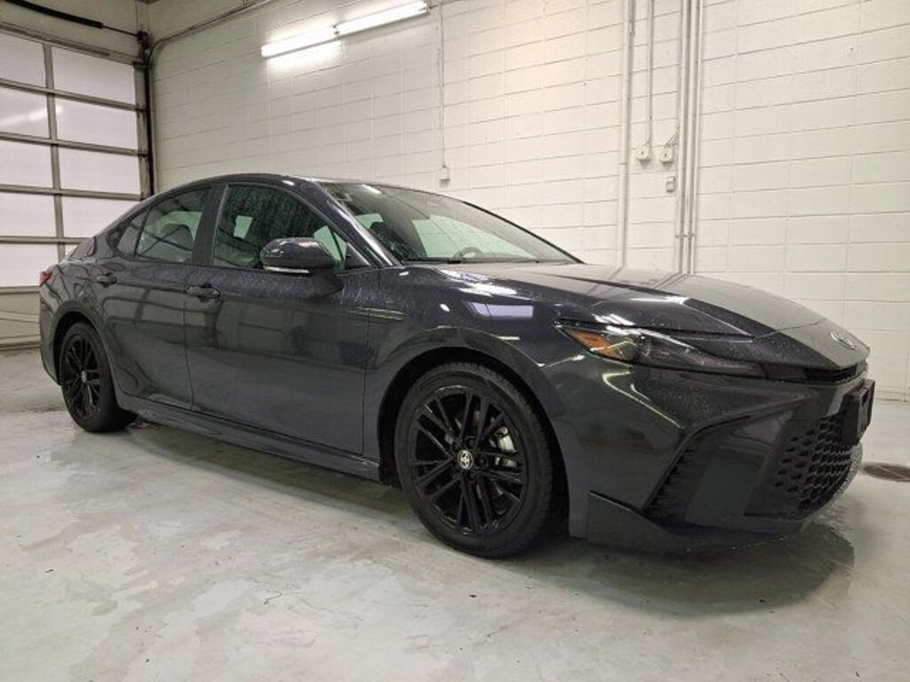 Used 2025 Toyota Camry SE Sedan