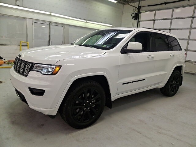 2022 Jeep Cherokee Laredo X photo 3