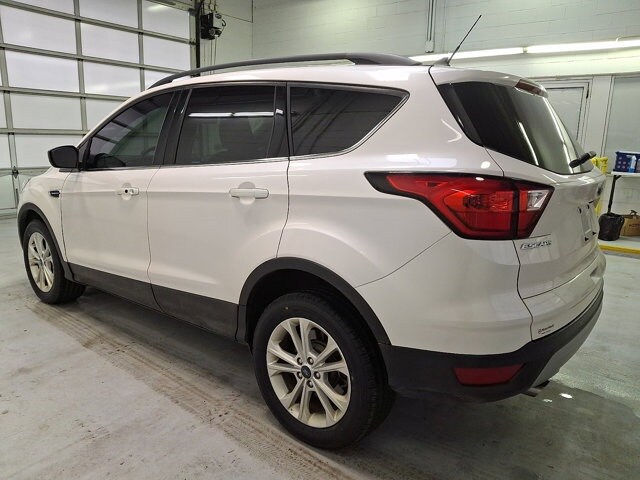2019 Ford Escape SEL photo 4