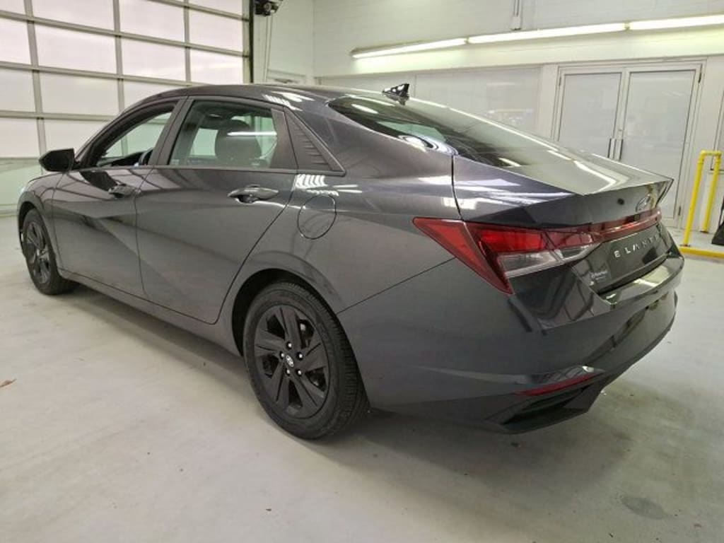 Used 2021 Hyundai Elantra SEL Sedan