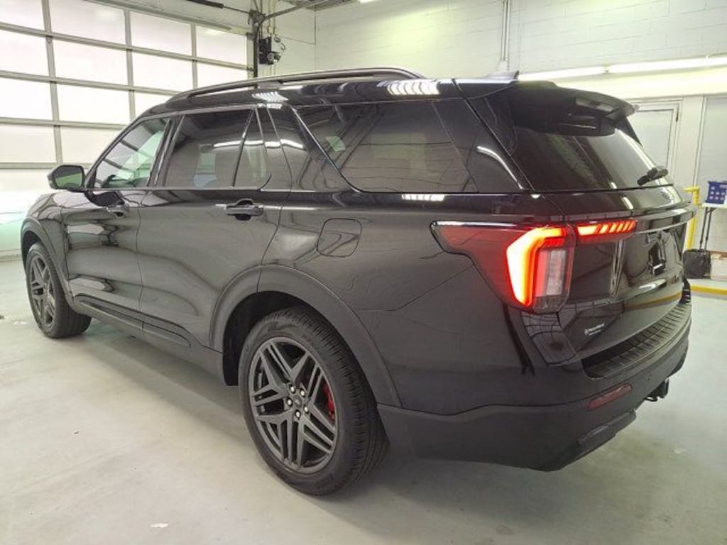 Used 2025 Ford Explorer ST-Line SUV
