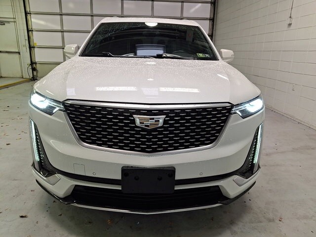 2021 Cadillac XT6 Premium Luxury photo 2