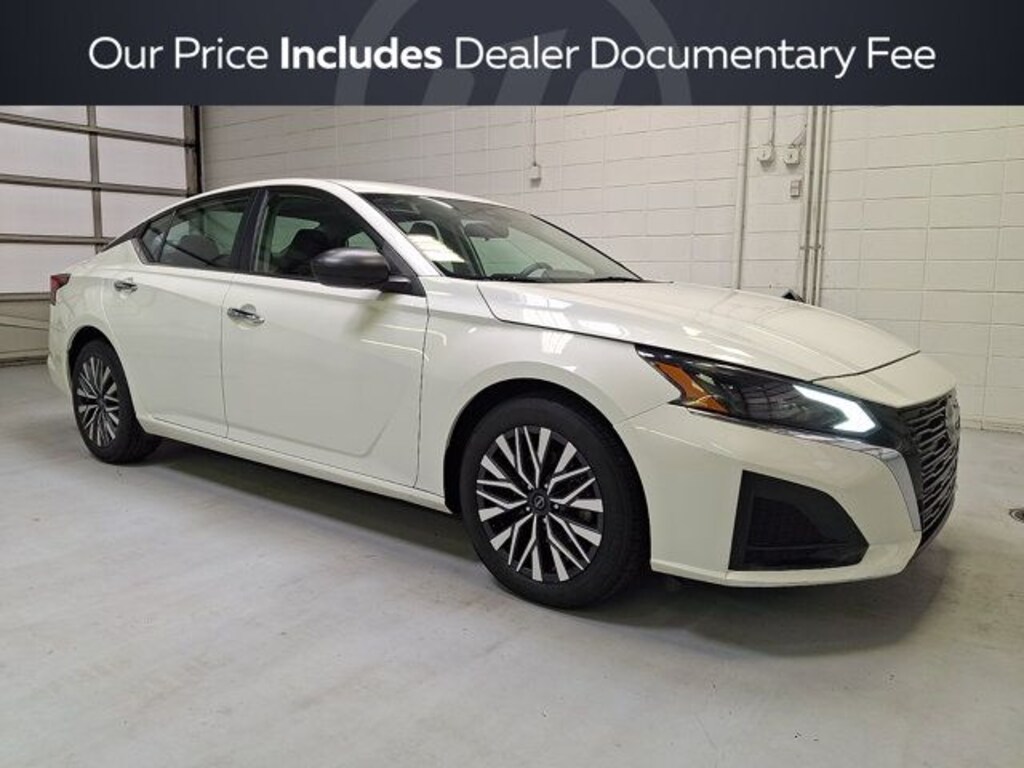 Used 2024 Nissan Altima 2.5 SV Sedan