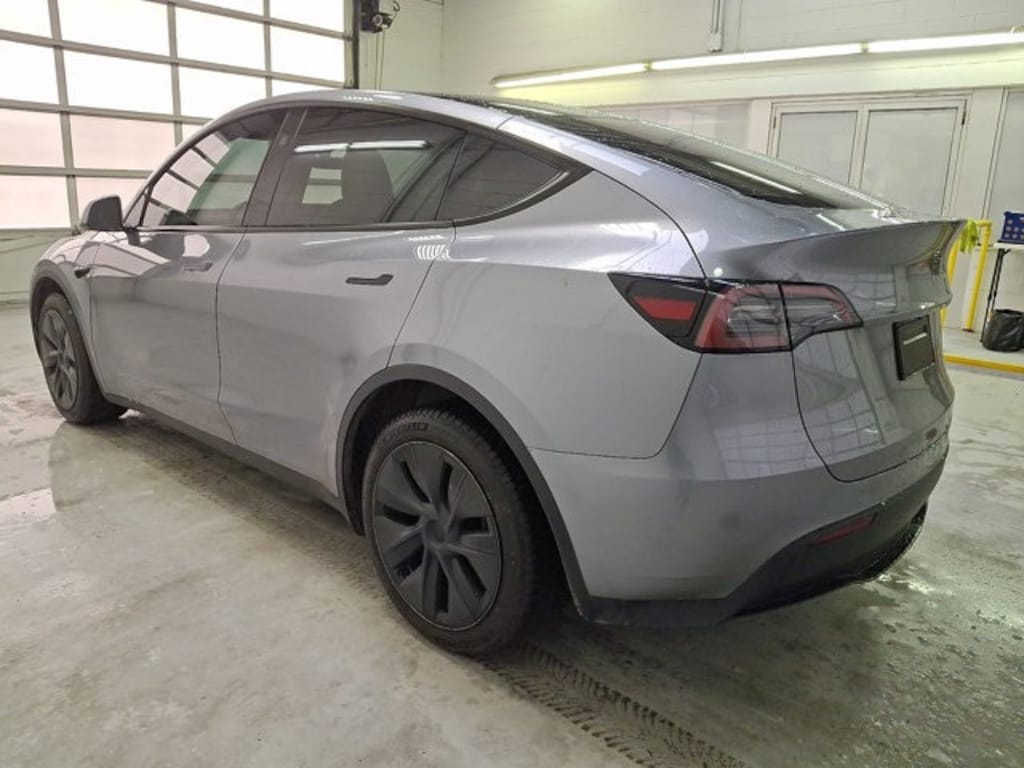 Used 2025 Tesla Model Y Long Range SUV