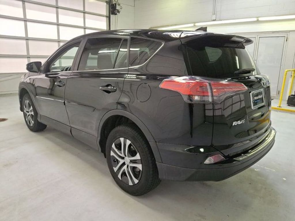 Used 2018 Toyota RAV4 LE SUV