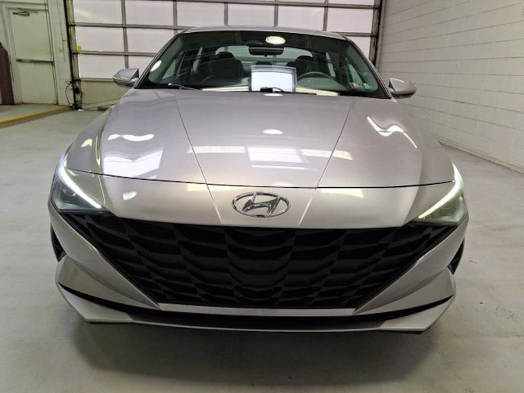 Used 2021 Hyundai Elantra SE Sedan