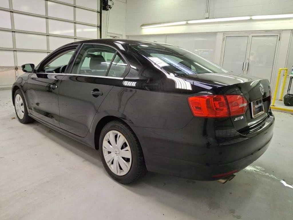 Used 2013 Volkswagen Jetta 2.5L SE Sedan
