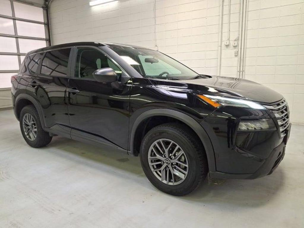 Used 2024 Nissan Rogue S SUV