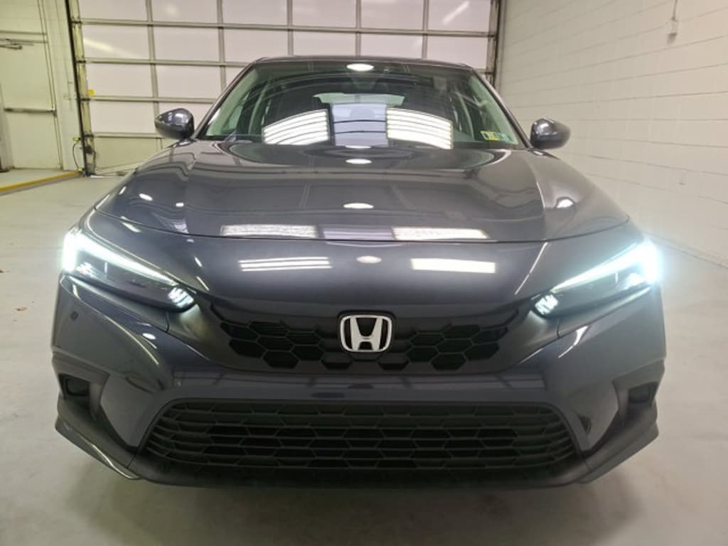 Used 2023 Honda Civic LX Hatchback