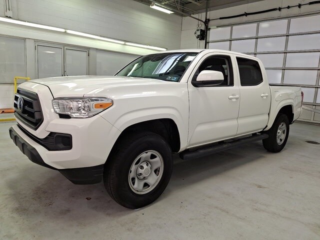 2023 Toyota Tacoma SR photo 3