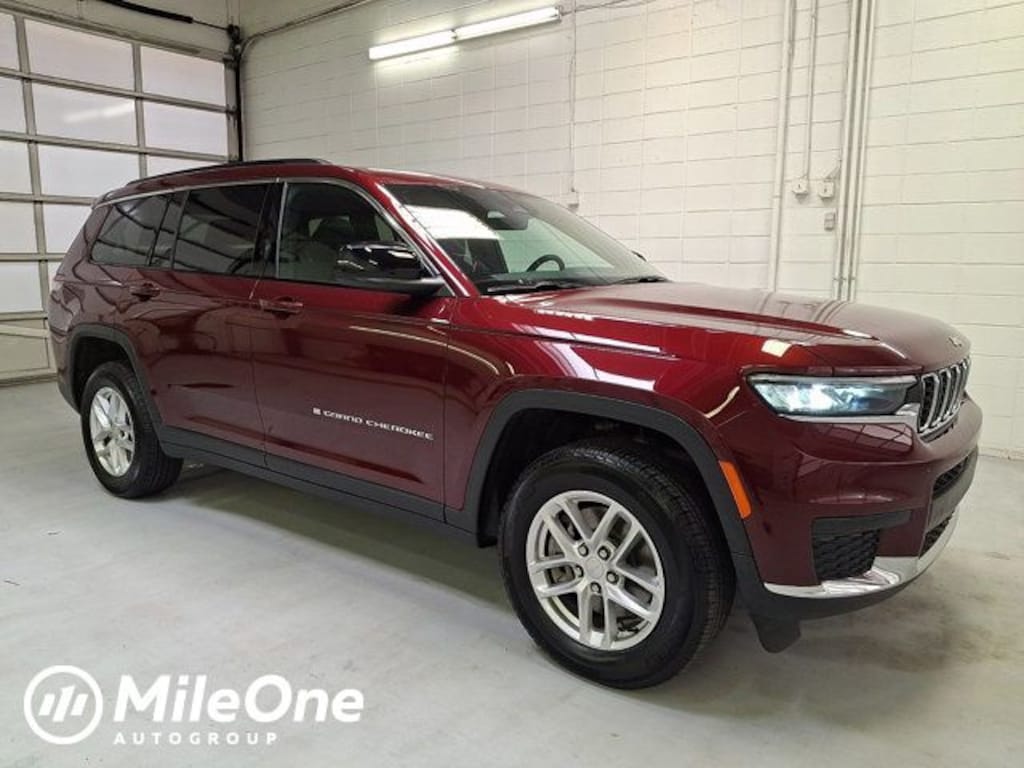 Used 2025 Jeep Grand Cherokee L Laredo SUV