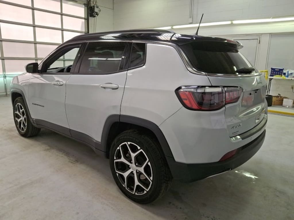 Used 2024 Jeep Compass Limited SUV