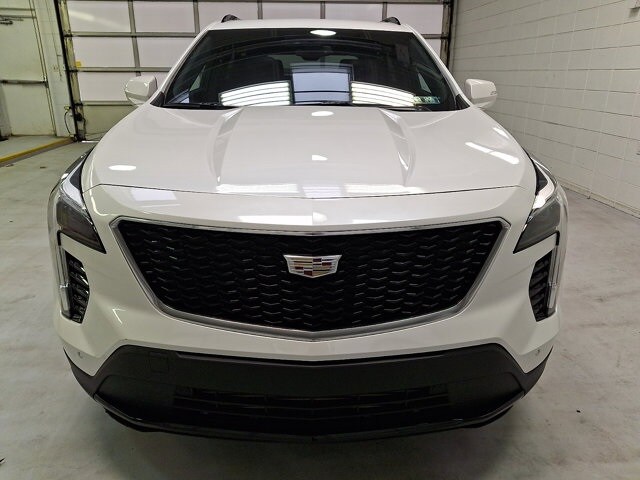 2023 Cadillac XT4 Sport photo 2