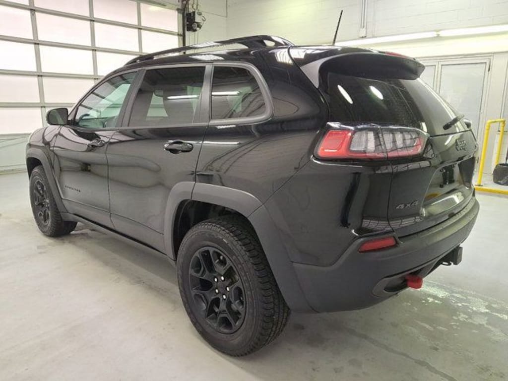 Used 2022 Jeep Cherokee Trailhawk SUV