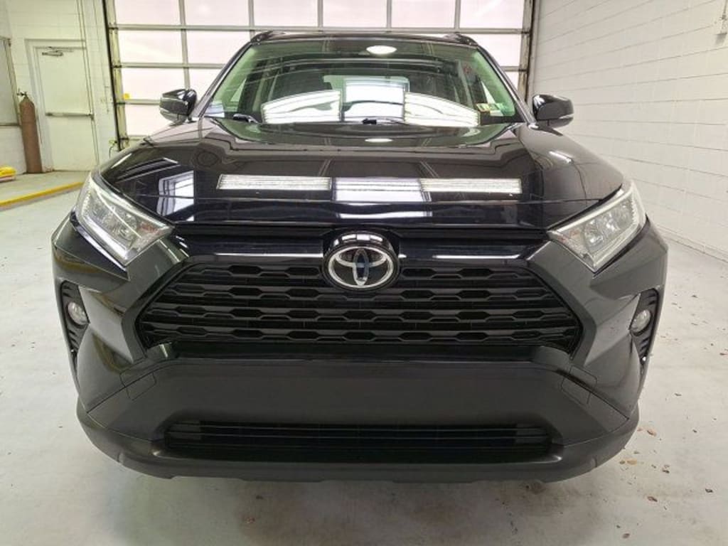 Used 2020 Toyota RAV4 XLE SUV