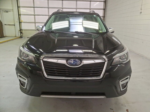 2020 Subaru Forester Touring photo 2